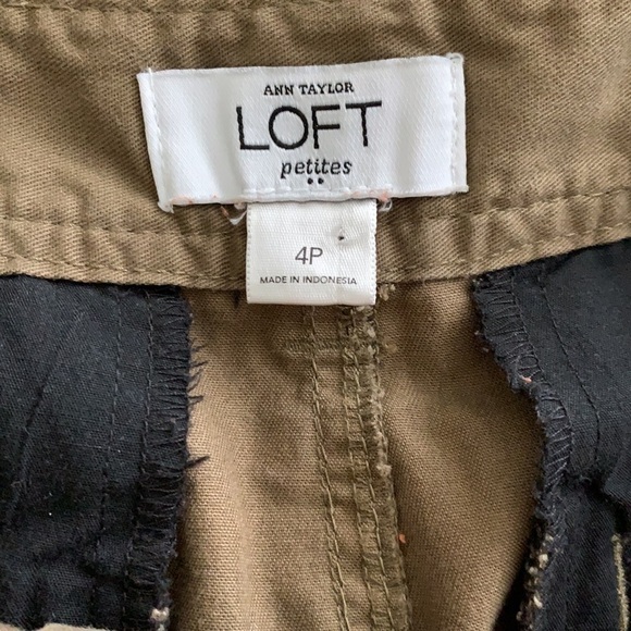 Ann Taylor Loft Mini Skirt 4P - Picture 3 of 4